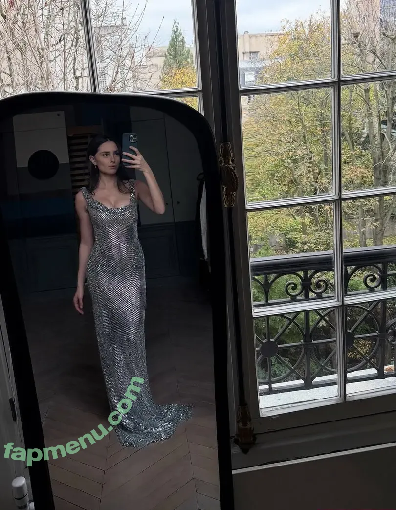 Esther Abrami nude photo #0032 (estherabrami)