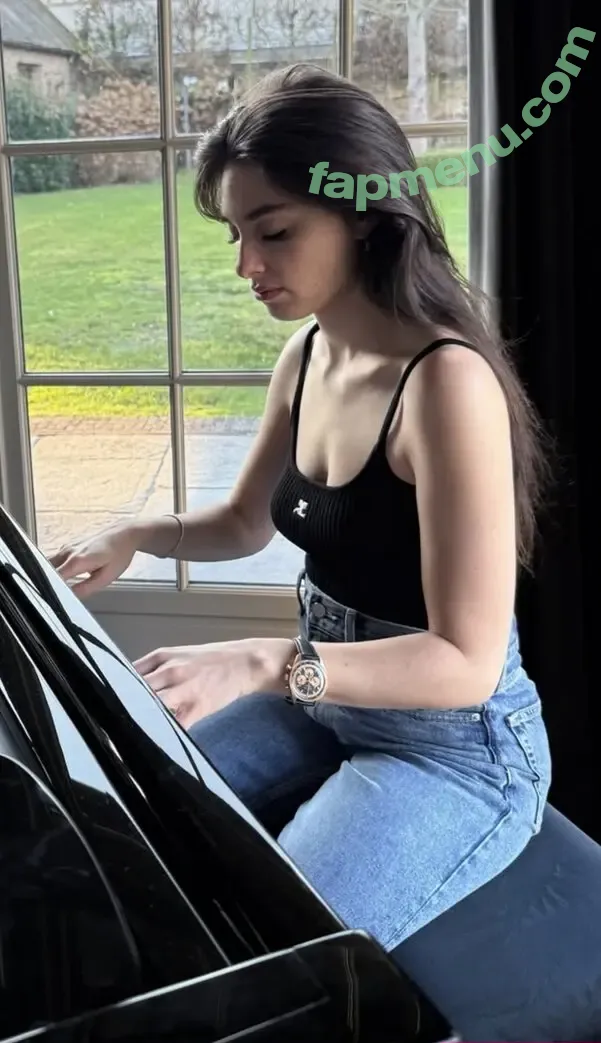 Esther Abrami nude photo #0039 (estherabrami)