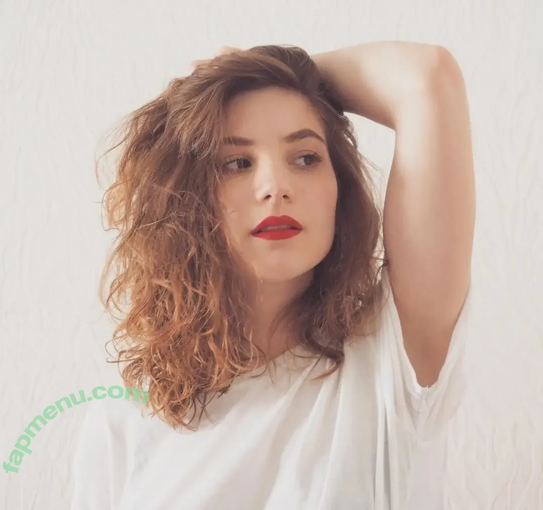Esther Kerkhoff nude photo #0010 (miseryfate)