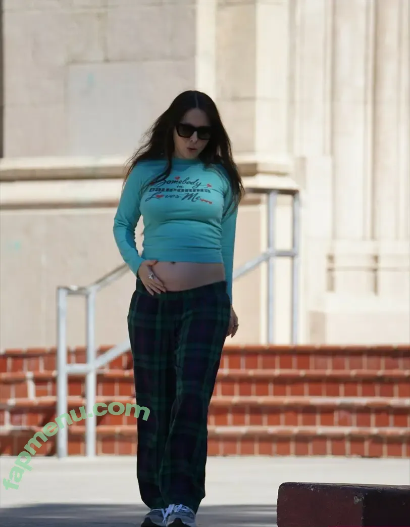 Esther Povitsky nude photo #0173 (esthermonster)