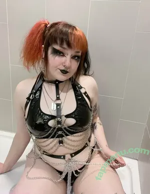  nude photo #0005
