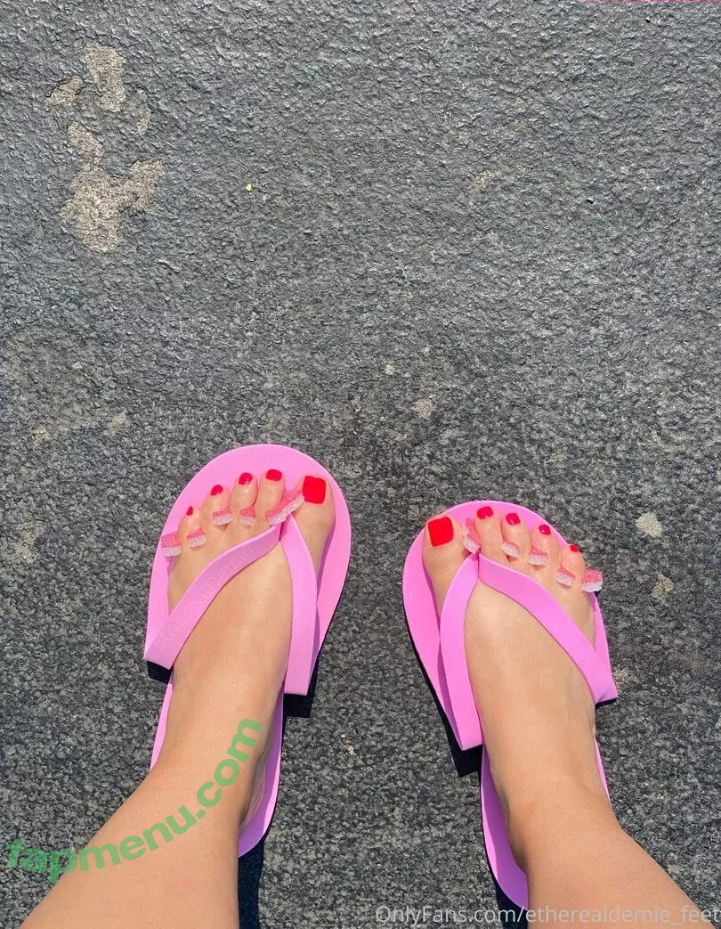 etherealdemie_feet nude photo #0009 (ohitsteddy)