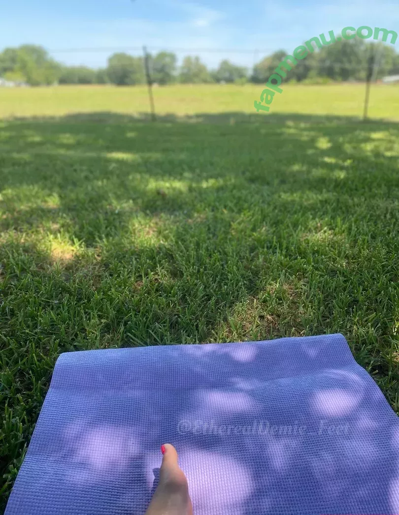 etherealdemie_feet nude photo #0014 (ohitsteddy)