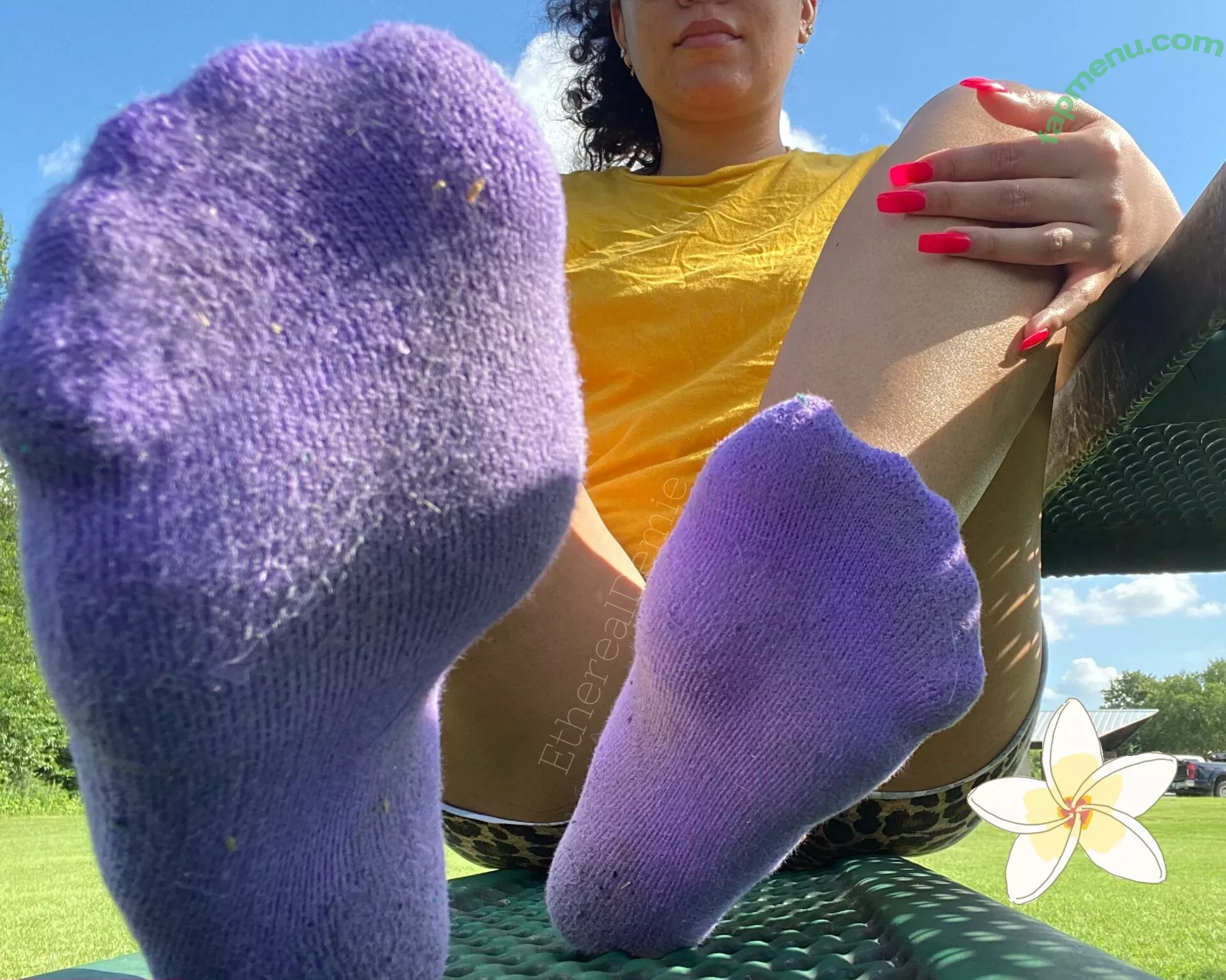 etherealdemie_feet nude photo #0033 (ohitsteddy)