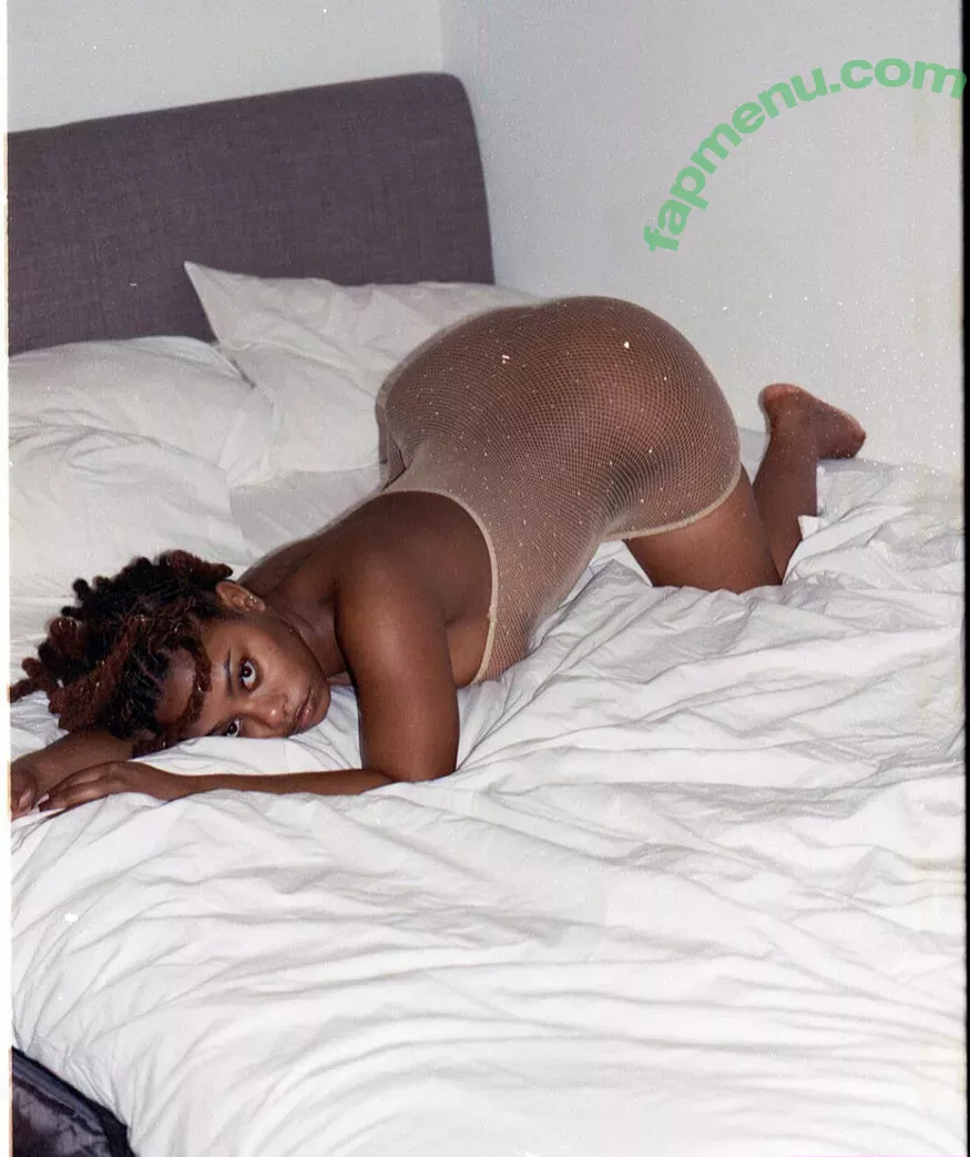 etherealtrinity nude photo #0002 (godisablackwoman)