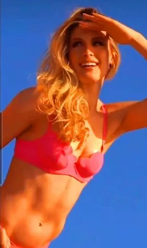 Eugenie Bouchard / Genie / geniebouchard nude photo #0046