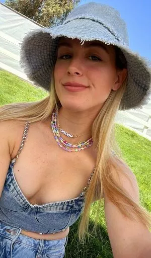 Eugenie Bouchard / Genie / geniebouchard nude photo #0081
