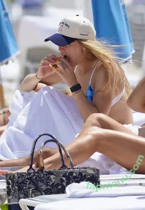 Eugenie Bouchard / Genie / geniebouchard nude photo #0557