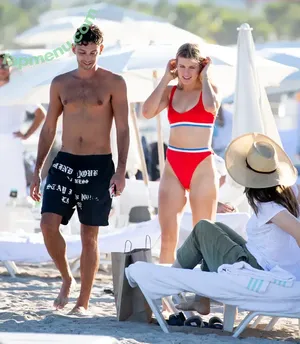 Eugenie Bouchard / Genie / geniebouchard nude photo #0584