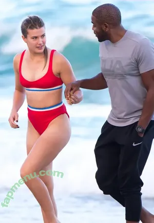 Eugenie Bouchard / Genie / geniebouchard nude photo #0590