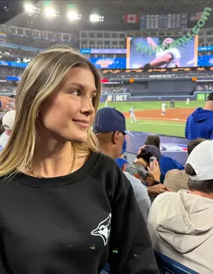 Eugenie Bouchard / Genie / geniebouchard nude photo #0694