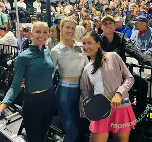 Eugenie Bouchard / Genie / geniebouchard nude photo #0700