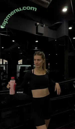 Eugenie Bouchard / Genie / geniebouchard nude photo #0719