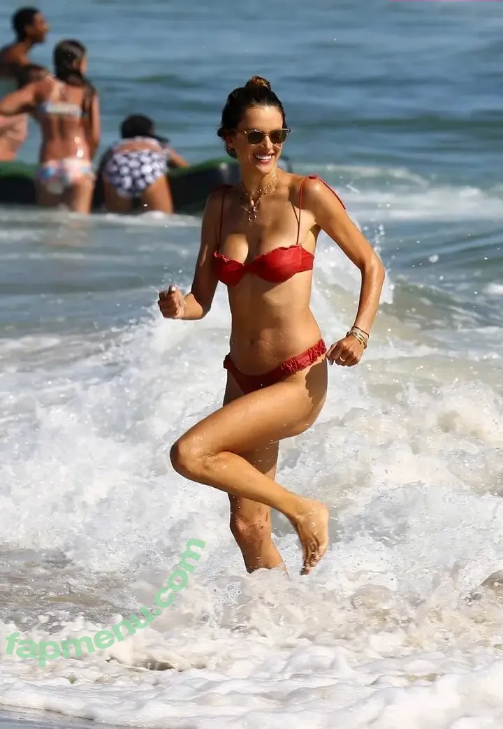 Eugenie Bouchard nude photo #0618 (Genie / geniebouchard)