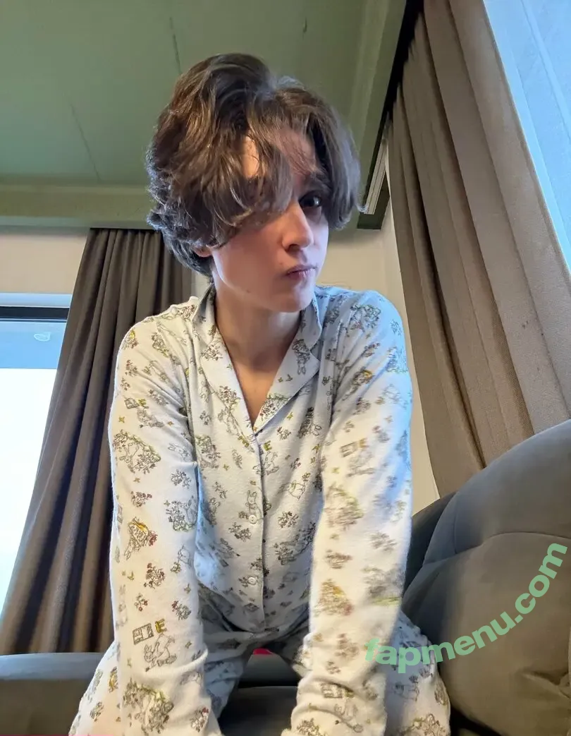 eugxne nude photo #0037 (eugxne)