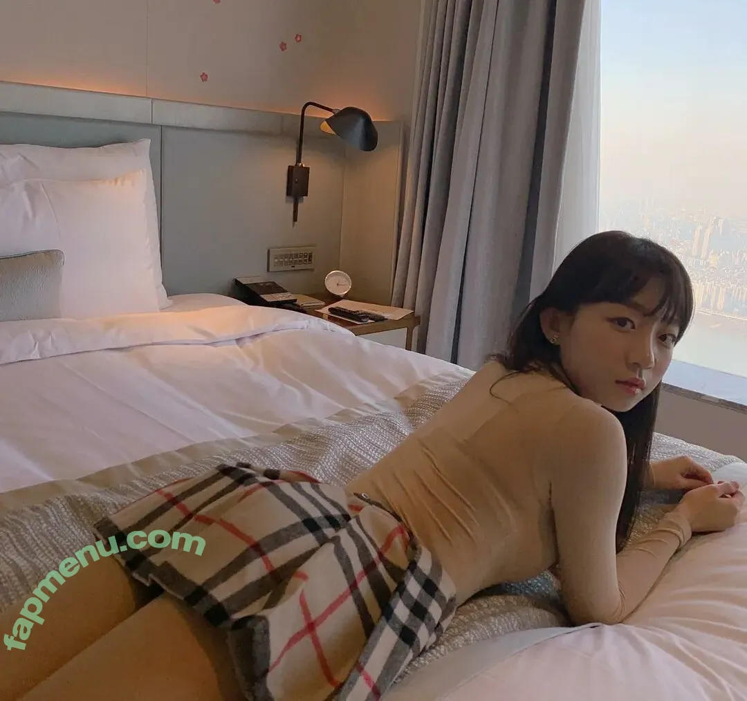 Eunji Pyoapple nude photo #0629 (djhenney / eunji / pyoapple)