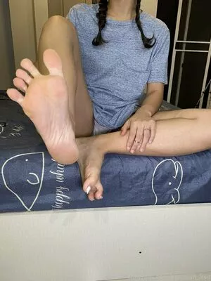 eurasian_feet / eurasian.feet nude photo #0113