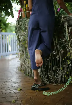 eurasian_feet / eurasian.feet nude photo #0533