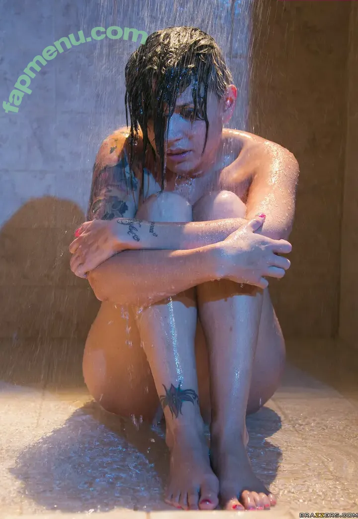 Eva Angelina nude photo #0349 (evaangelina.official)