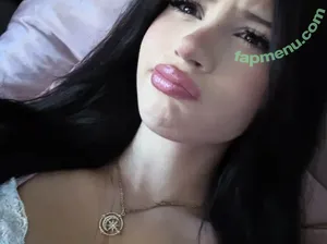 Eva Archacki / lorva3a / lorvaea nude photo #0001