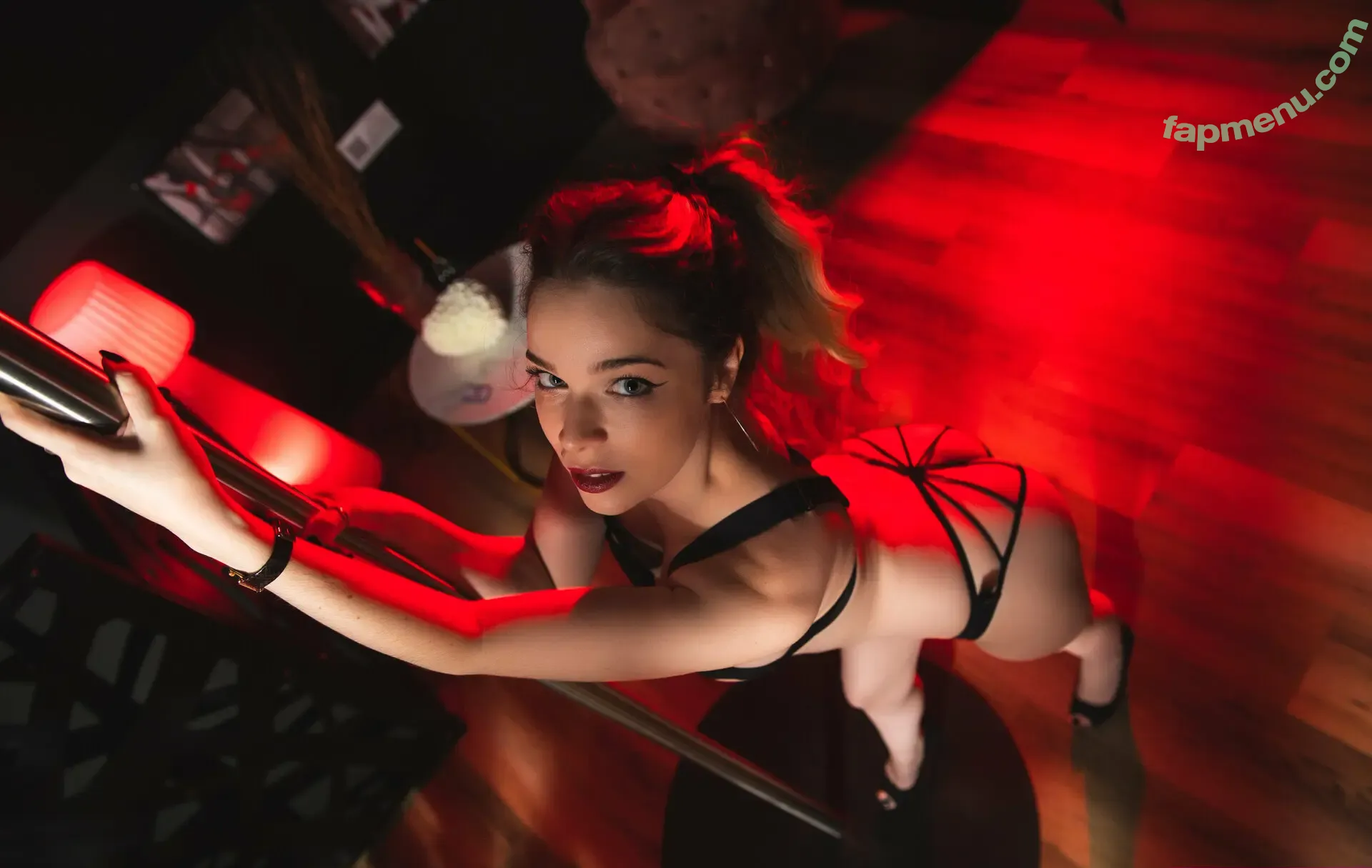 eva-delicieuse nude photo #0048 (edelicieuse)