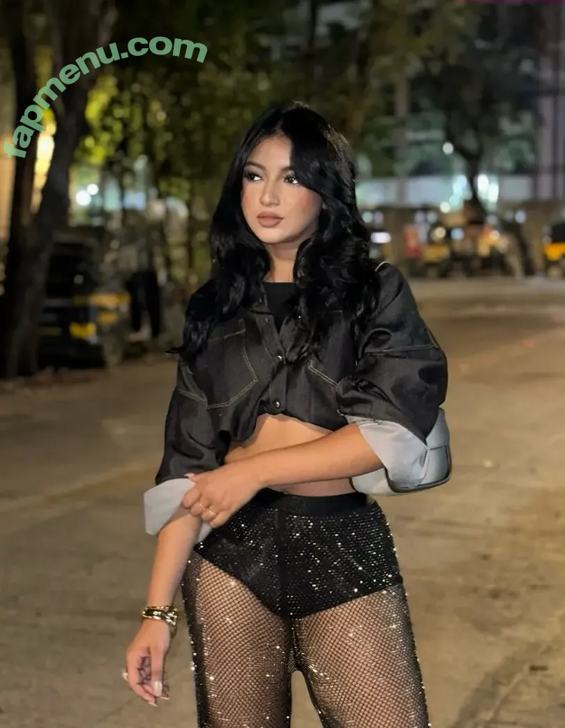 Eva Giri nude photo #0020 (evaaa.g__)