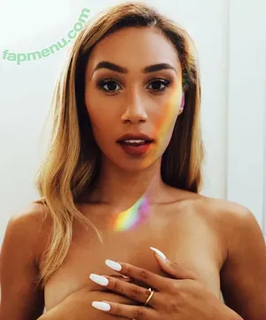Eva Gutowski / MyLifeAsEva nude photo #0034