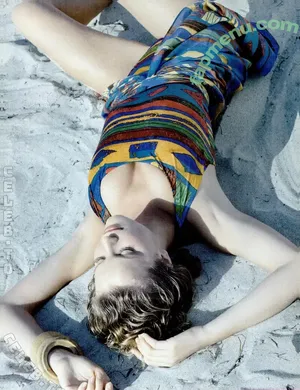 Eva Herzigová / EvaHerzigova.Fr / evaherzigova nude photo #0209