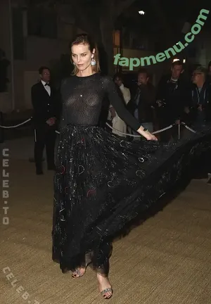 Eva Herzigová / EvaHerzigova.Fr / evaherzigova nude photo #0233