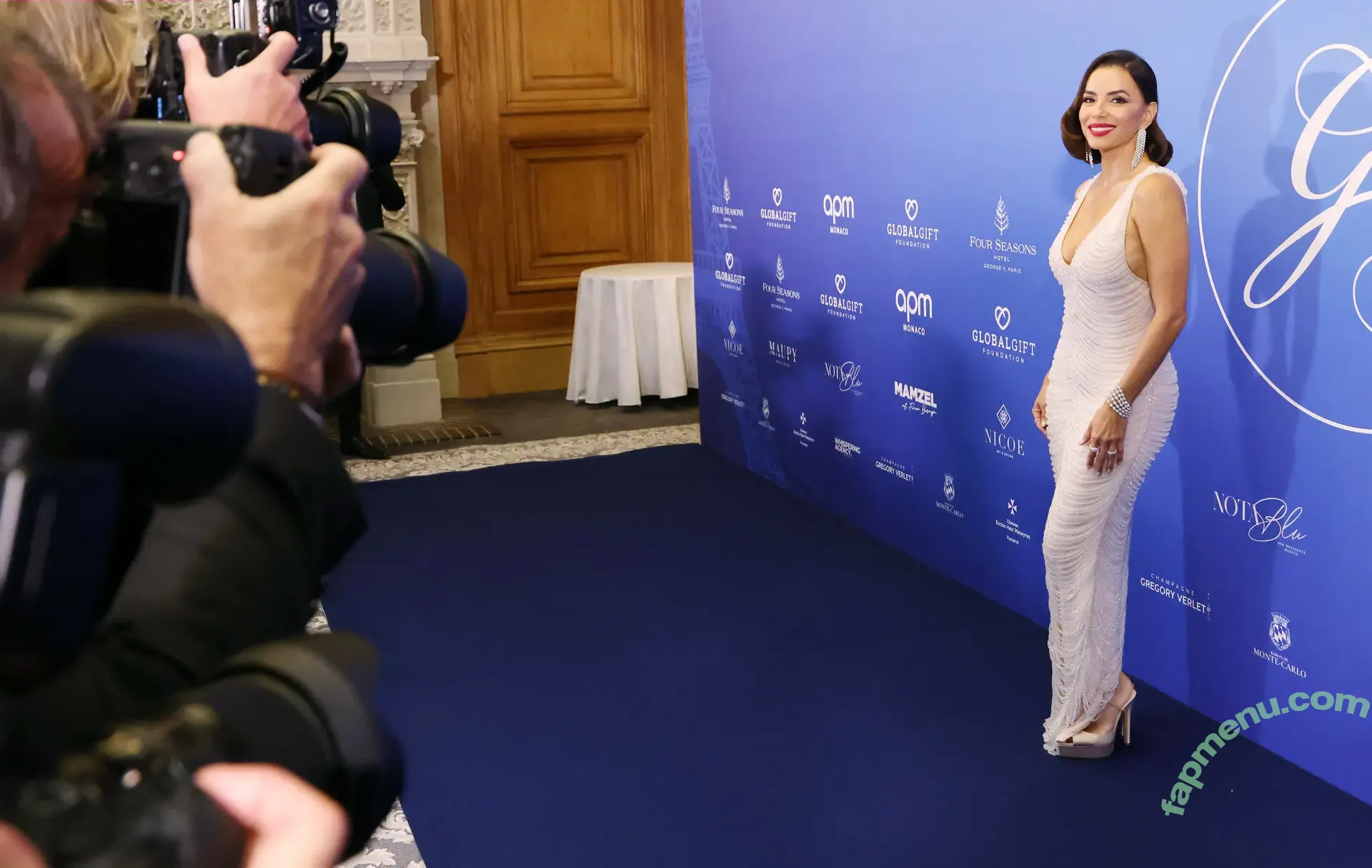 Eva Longoria nude photo #2290 (EvaLongoria)