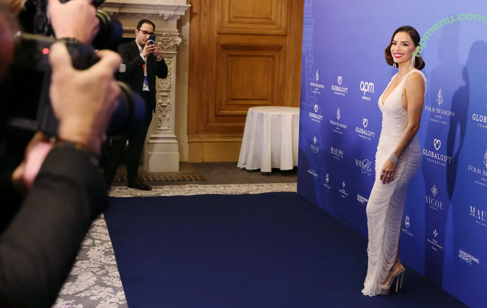 Eva Longoria nude photo #2296 (EvaLongoria)