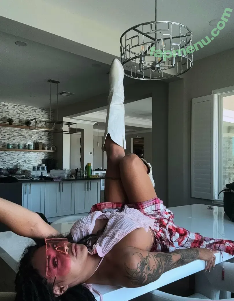 Eva Maxim nude photo #0291 (Eva_Maxim / eva_maxim_theangel)