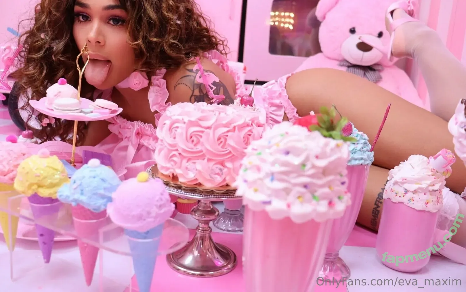 Eva Maxim nude photo #0299 (Eva_Maxim / eva_maxim_theangel)