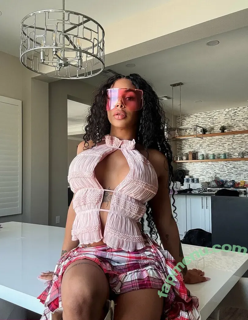 Eva Maxim nude photo #0400 (Eva_Maxim / eva_maxim_theangel)