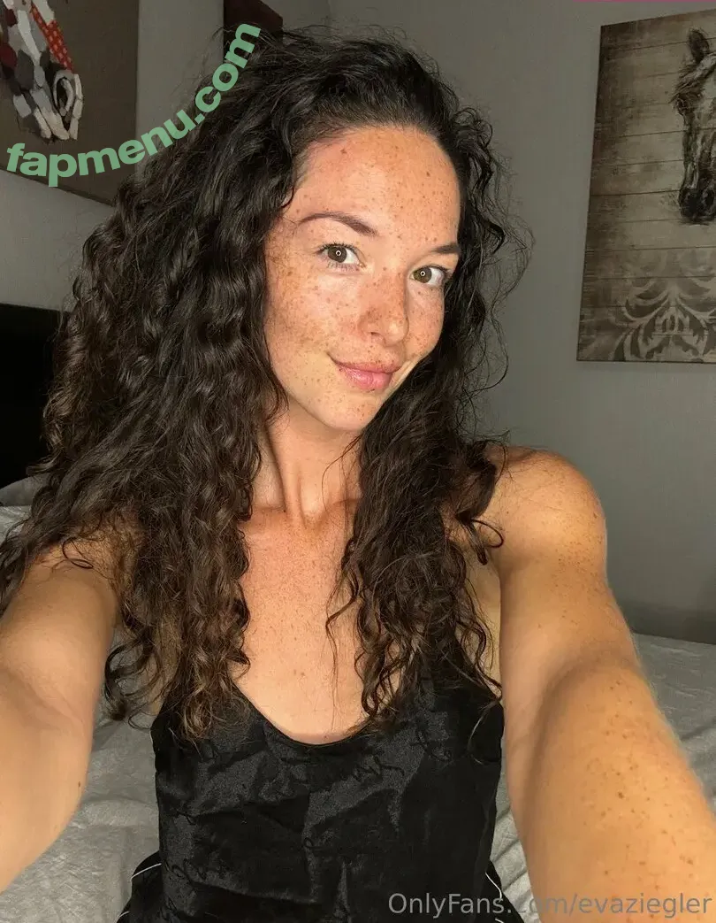 Eva Ziegler nude photo #0049 (evaziegler / xoevaziegler)