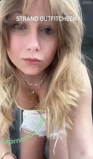 evaaklm / evaa.klm nude photo #0012