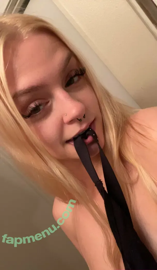evabrookss nude photo #0019 (evabrookss)