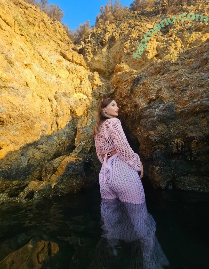 evachains nude photo #0056 (evachen212)