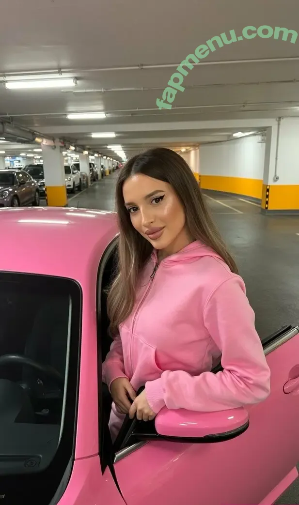 evachains nude photo #0072 (evachen212)