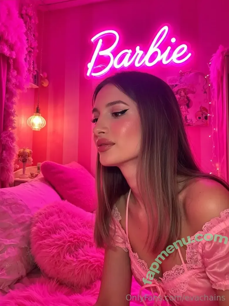 evachains nude photo #0076 (evachen212)