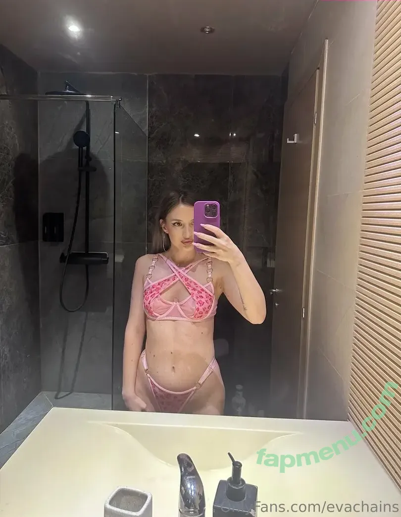 evachains nude photo #0082 (evachen212)