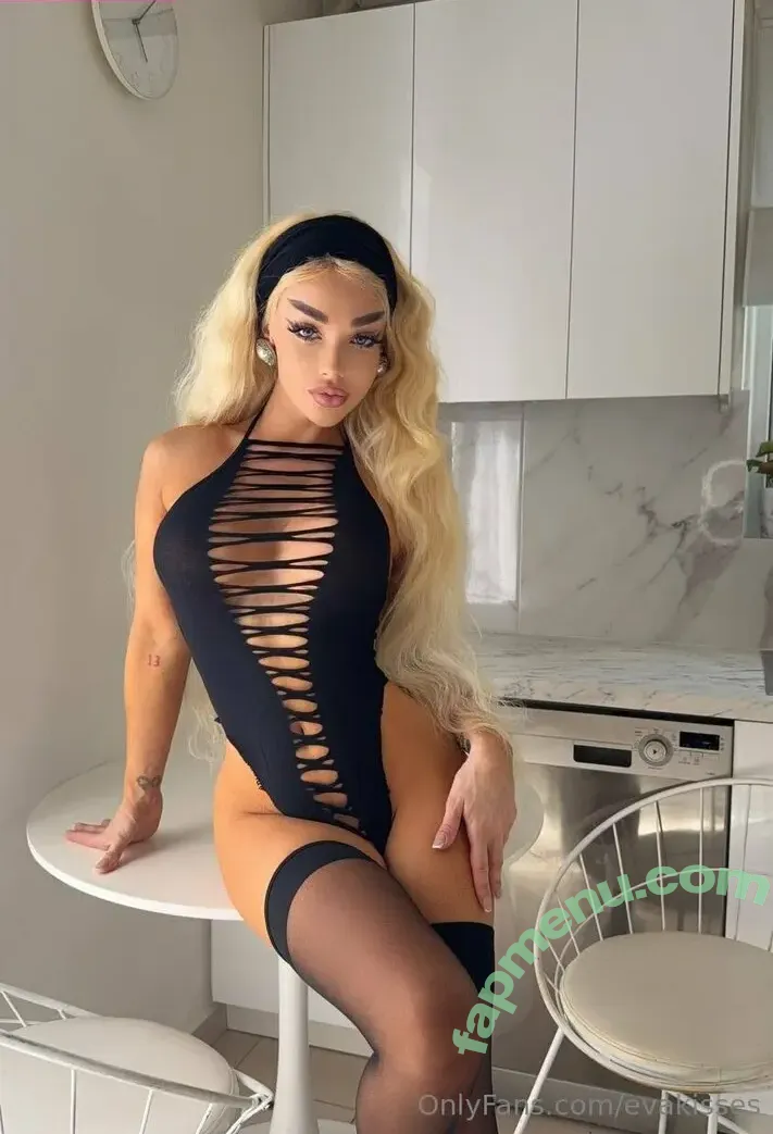 evakisses nude photo #0007 (evakiss)