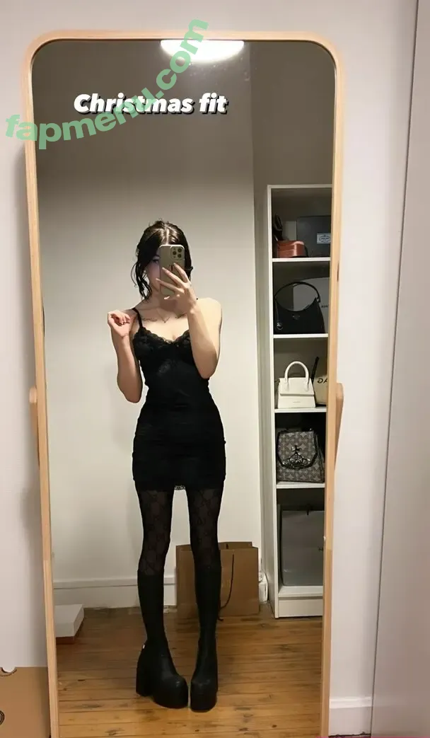 Evalunna nude photo #0034 (EvalunnaTV / evalunna.f)