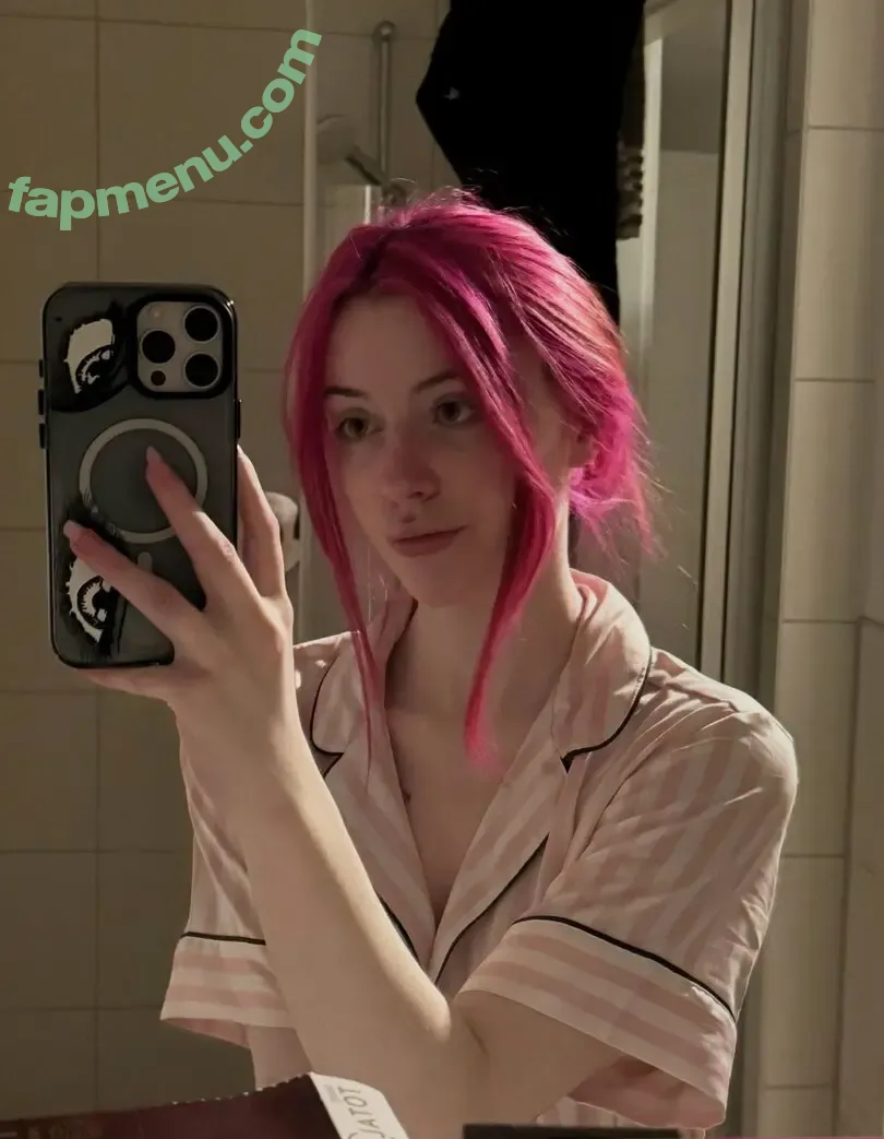 Evalunna nude photo #0036 (EvalunnaTV / evalunna.f)