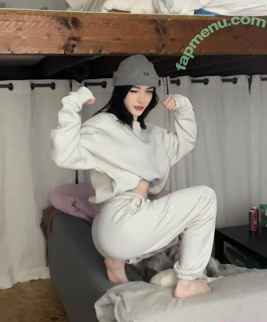 Evalunna nude photo #0041 (EvalunnaTV / evalunna.f)