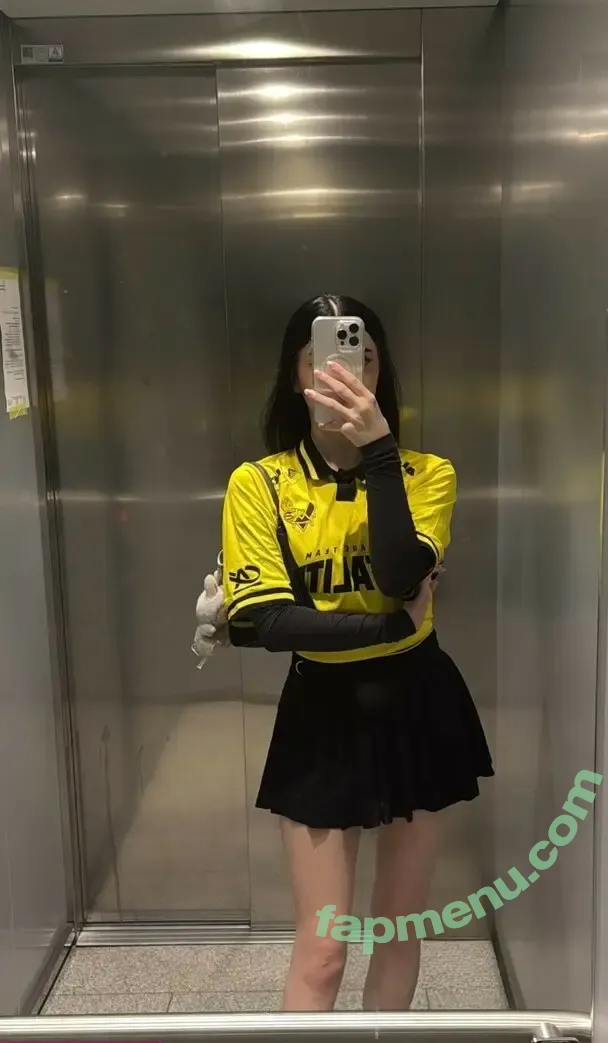 Evalunna nude photo #0043 (EvalunnaTV / evalunna.f)