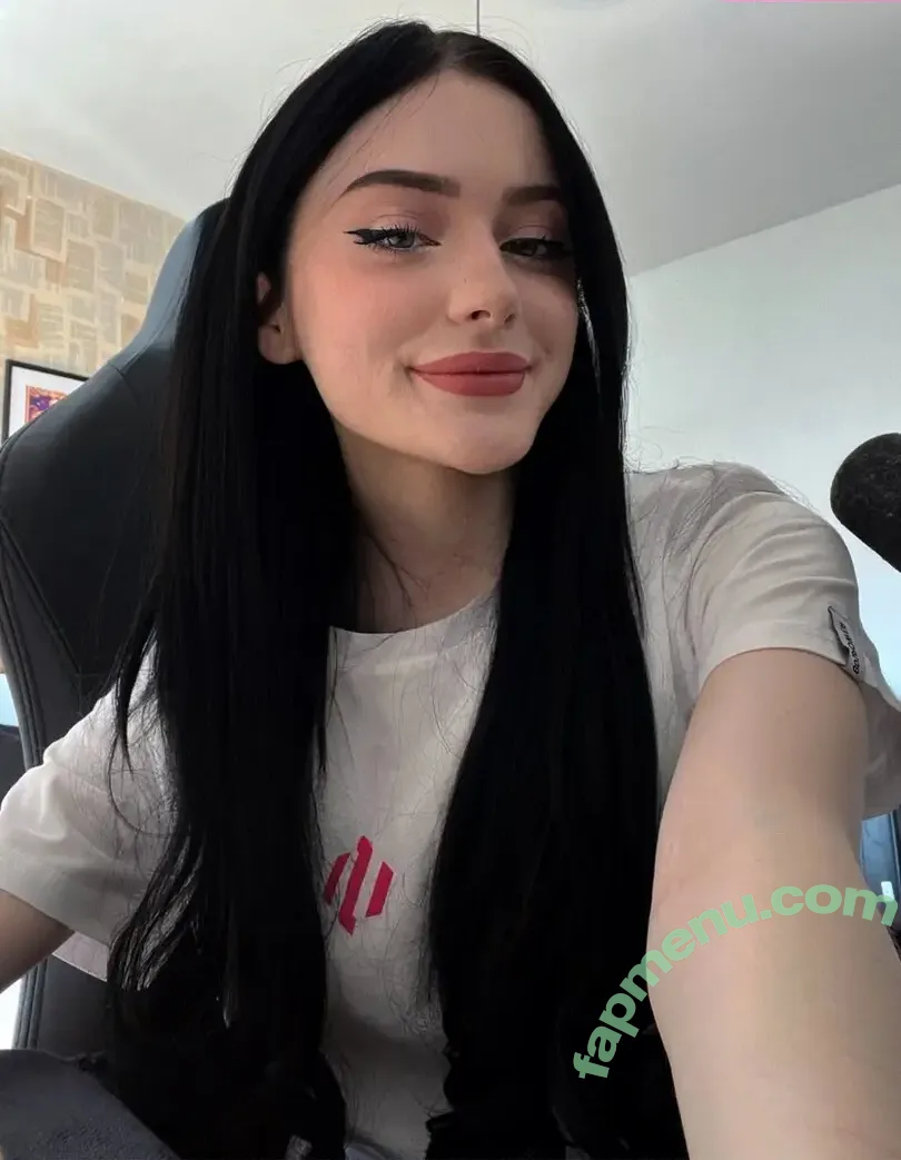 Evalunna nude photo #0049 (EvalunnaTV / evalunna.f)