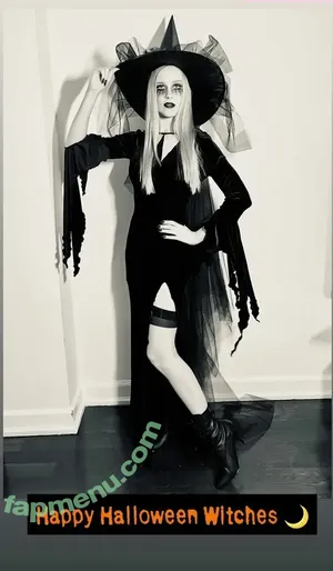 Evan Rachel Wood / evanrachelwood nude photo #0195