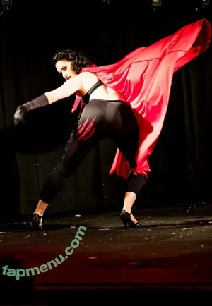 evana.de.lune / evanadelune nude photo #0062