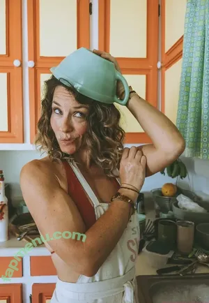 Evangeline Lilly / evangelinelillyofficial / lilyevangeline nude photo #0547
